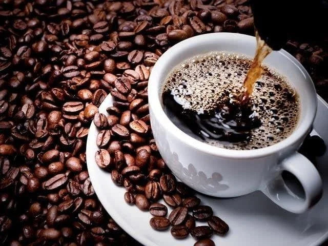Premium Italian Espresso Coffee Beans - Medium Roast - Arabica & Robusta Blend - Rich Cocoa and Chocolate Notes - 1kg Bag